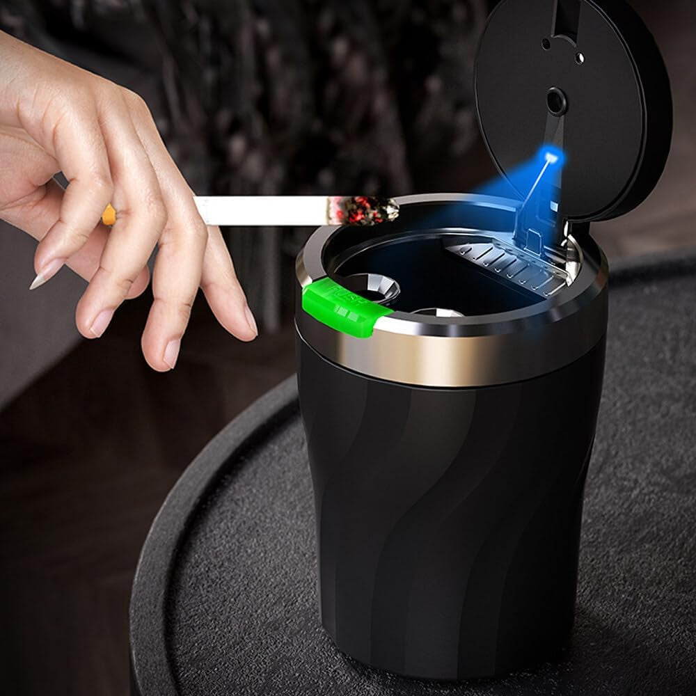 Posacenere Auto, 2 Pezzi Posacenere Chiuso, Luce LED Automatica, Sigillata, Deodorizzazione, Antivento, Ignifuga, Staccabile, Grande Capacità